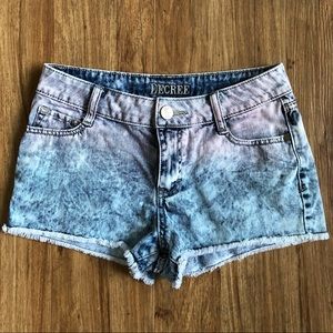 Decree Acid Wash Ombré‎ Shorts | Size 5